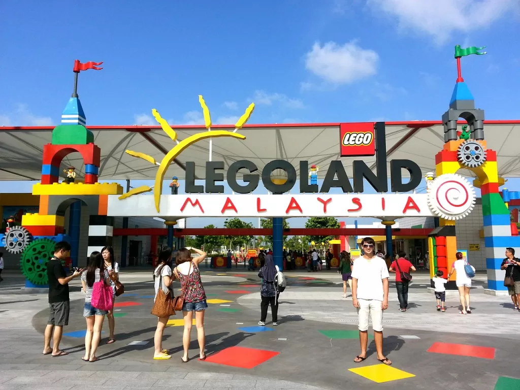 VIP private car service to LEGOLAND Malaysia for stress-free travel.